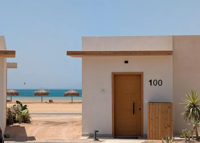 Casa vacanze Beachfront Somabay Steps From Sea & Pool *